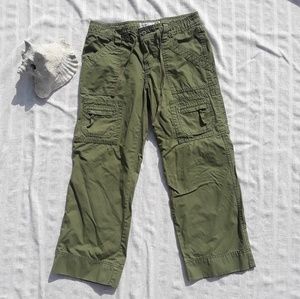 Cropped military green pants